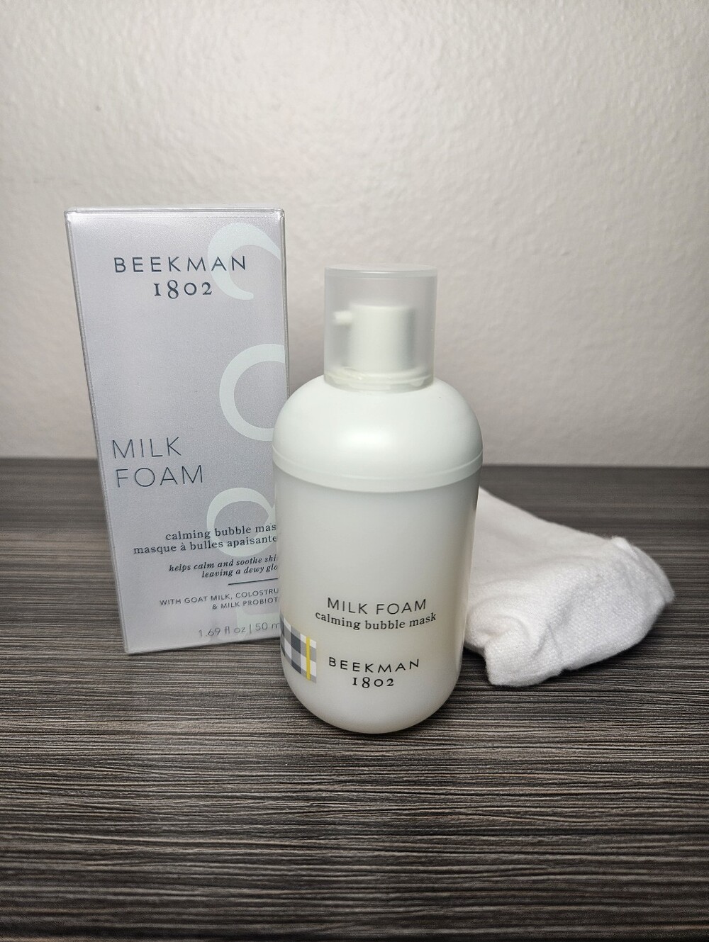 Beekman Milk Foam Calming Goat Milk Bubble Mask w/ storage bag New in Box 1.69oz